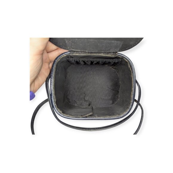 Vintage Black Leather Handbag with Double Handles Snap Closure - Picture 10 of 15